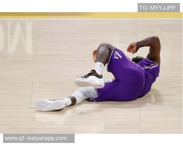 夸梅称詹姆斯防守回半场吃力进攻如火车头般迅猛